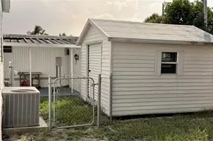 8631 SW 18th Pl, Davie, FL 33324 - Photo 22