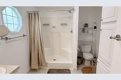 8631 SW 18th Pl, Davie, FL 33324 - Photo 14