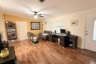 8631 SW 18th Pl, Davie, FL 33324 - Photo 4