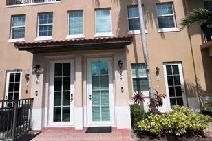 954 SW 147th Ave, Pembroke Pines, FL 33027 - Photo 2