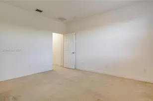 954 SW 147th Ave, Pembroke Pines, FL 33027 - Photo 20