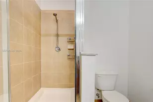 954 SW 147th Ave, Pembroke Pines, FL 33027 - Photo 16