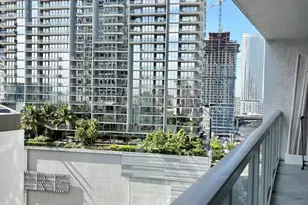 55 SE 6th St, Miami, FL 33131 - Photo 14