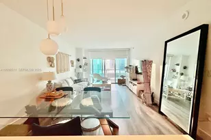 55 SE 6th St, Miami, FL 33131 - Photo 6