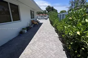 850 NW 109th St, Miami, FL 33168 - Photo 12