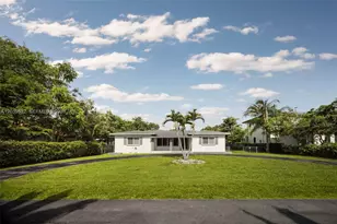 7840 SW 71st Ave, Miami, FL 33143 - Photo 1