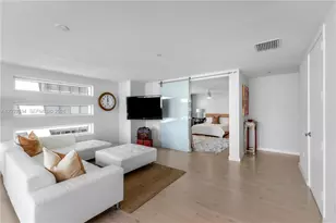 1040 Biscayne Blvd, Miami, FL 33132 - Photo 6