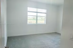 654 SE Lk Fls St, Port Saint Lucie, FL 34984 - Photo 14