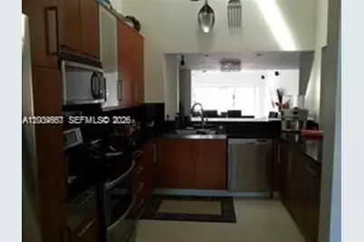 546 NE 199th Ln #4W, Miami, FL 33179 - Photo 4