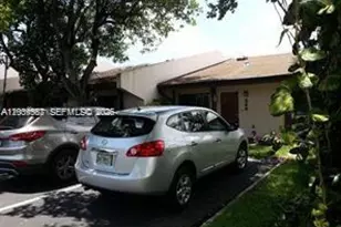 546 NE 199th Ln, Miami, FL 33179 - Photo 24