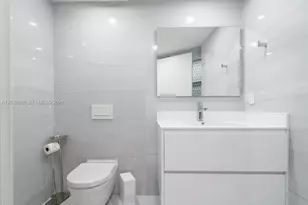 19500 Turnberry Way, Aventura, FL 33180 - Photo 44