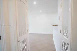 323 Northlake Dr, North Palm Beach, FL 33408 - Photo 8