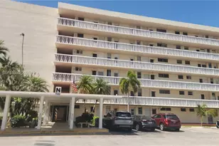 2920 Point E Dr, Aventura, FL 33160 - Photo 2