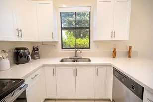 11064 W 33rd Way, Hialeah, FL 33018 - Photo 14