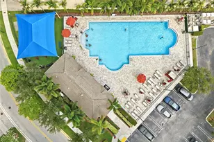 324 NE 194th Ln, Miami, FL 33179 - Photo 38