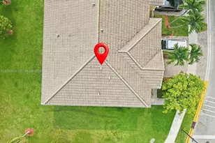 324 NE 194th Ln, Miami, FL 33179 - Photo 30