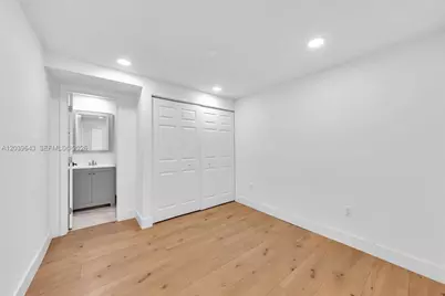 4719 E 8th Ct, Hialeah, FL 33013 - Photo 12