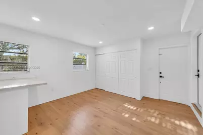 4719 E 8th Ct, Hialeah, FL 33013 - Photo 30