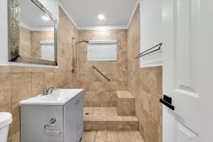 4719 E 8th Ct, Hialeah, FL 33013 - Photo 16