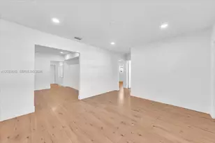 4719 E 8th Ct, Hialeah, FL 33013 - Photo 8
