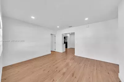 4719 E 8th Ct, Hialeah, FL 33013 - Photo 6