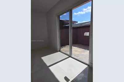 2154 W 60th St #12111, Hialeah, FL 33016 - Photo 8
