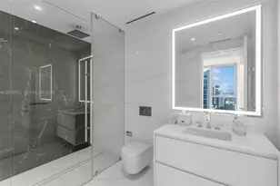300 Biscayne Blvd Way, Miami, FL 33131 - Photo 10