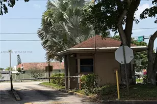 2735 W 66th St, Hialeah, FL 33016 - Photo 24