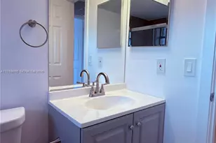 2735 W 66th St, Hialeah, FL 33016 - Photo 14