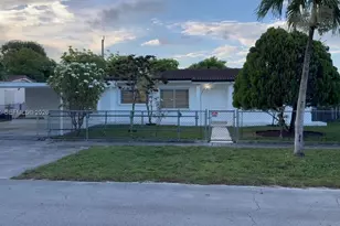561 W 39th St, Hialeah, FL 33012 - Photo 64