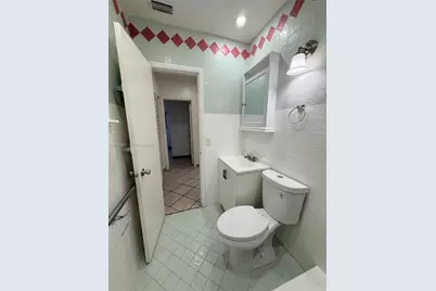561 W 39th St #n/a, Hialeah, FL 33012 - Photo 18