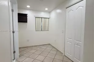 561 W 39th St, Hialeah, FL 33012 - Photo 36