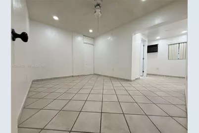561 W 39th St #n/a, Hialeah, FL 33012 - Photo 34
