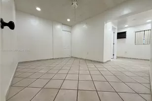 561 W 39th St, Hialeah, FL 33012 - Photo 34