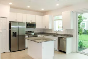 34218 Cinder Wy, Zephyrhills, FL 33545 - Photo 4