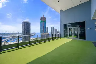 121 NE 5th St, Miami, FL 33132 - Photo 10