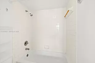 999 Hamilton Dr, Homestead, FL 33034 - Photo 16