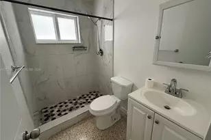 458 E 31st St, Hialeah, FL 33013 - Photo 12