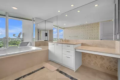 19955 NE 38th Ct #2204, Aventura, FL 33180 - Photo 24