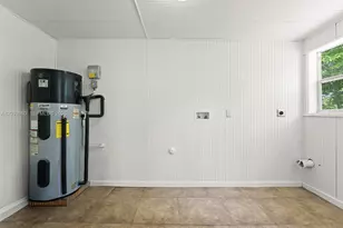 110 NE 152nd St, Miami, FL 33162 - Photo 24