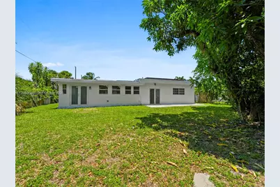 110 NE 152nd St, Miami, FL 33162 - Photo 50