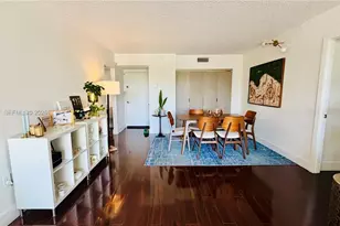 3701 N Country Club Dr, Aventura, FL 33180 - Photo 4