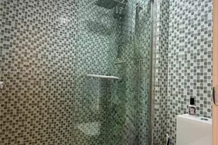 3701 N Country Club Dr, Aventura, FL 33180 - Photo 20