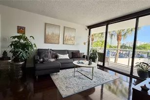 3701 N Country Club Dr, Aventura, FL 33180 - Photo 2