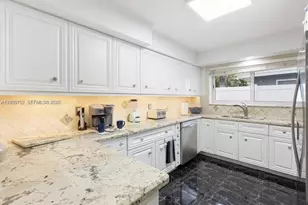 2580 SE 2nd Ct, Pompano Beach, FL 33062 - Photo 12