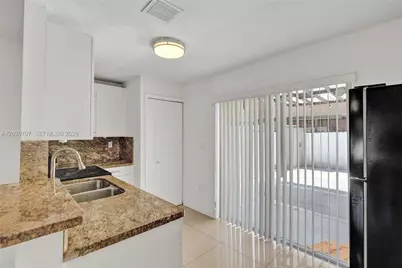 990 NW 78th Ave #8E, Miami, FL 33126 - Photo 8