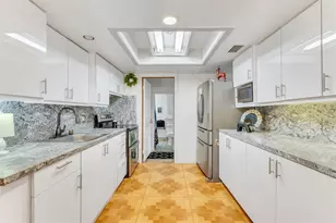 551 NW 99th Way, Pembroke Pines, FL 33024 - Photo 12