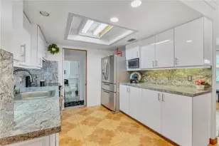 551 NW 99th Way, Pembroke Pines, FL 33024 - Photo 12