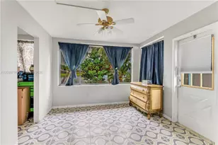551 NW 99th Way, Pembroke Pines, FL 33024 - Photo 32