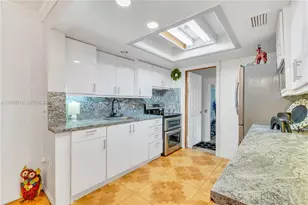 551 NW 99th Way, Pembroke Pines, FL 33024 - Photo 10